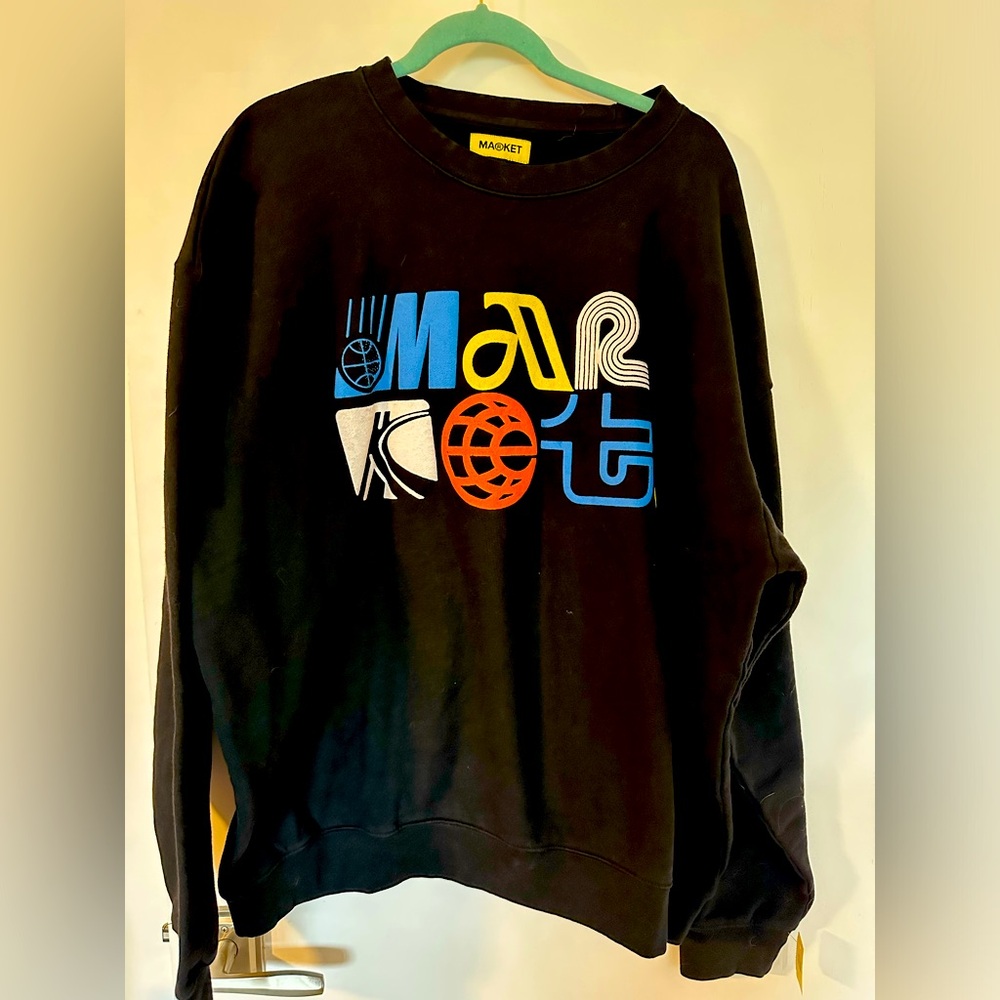Market Studios new with tags sweat shirt, size XXL.